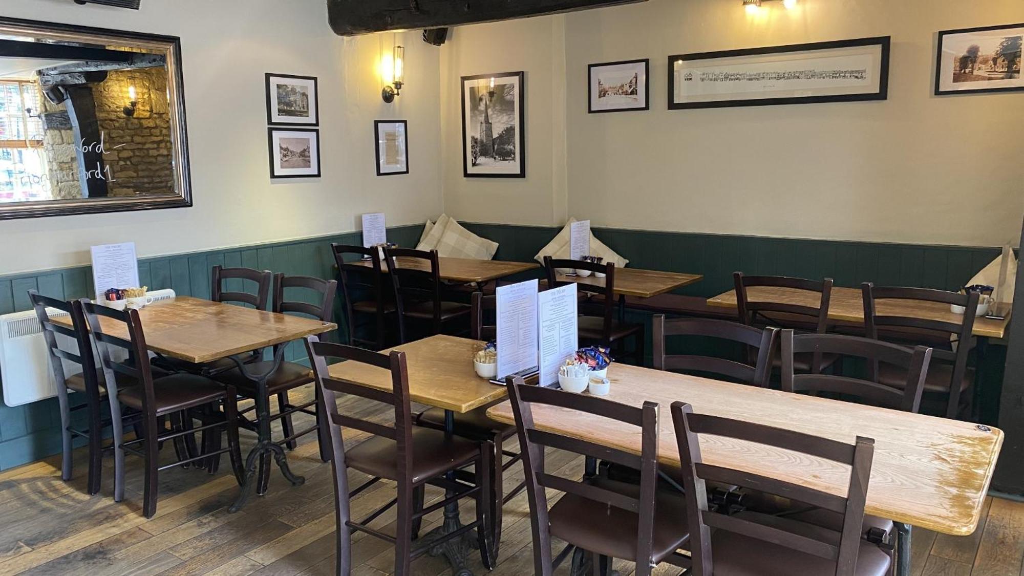 Priory Tearooms Burford With Rooms Ngoại thất bức ảnh