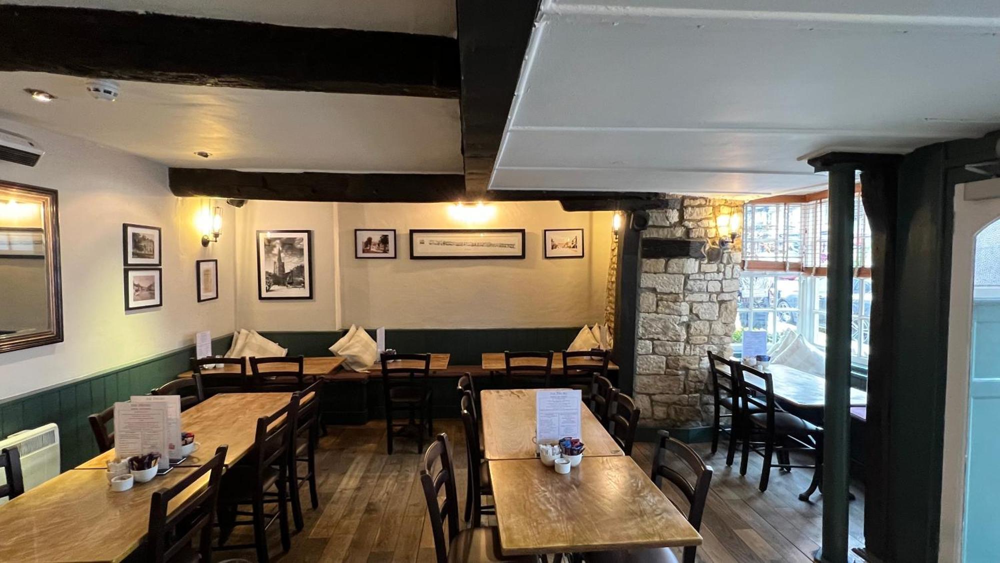 Priory Tearooms Burford With Rooms Ngoại thất bức ảnh