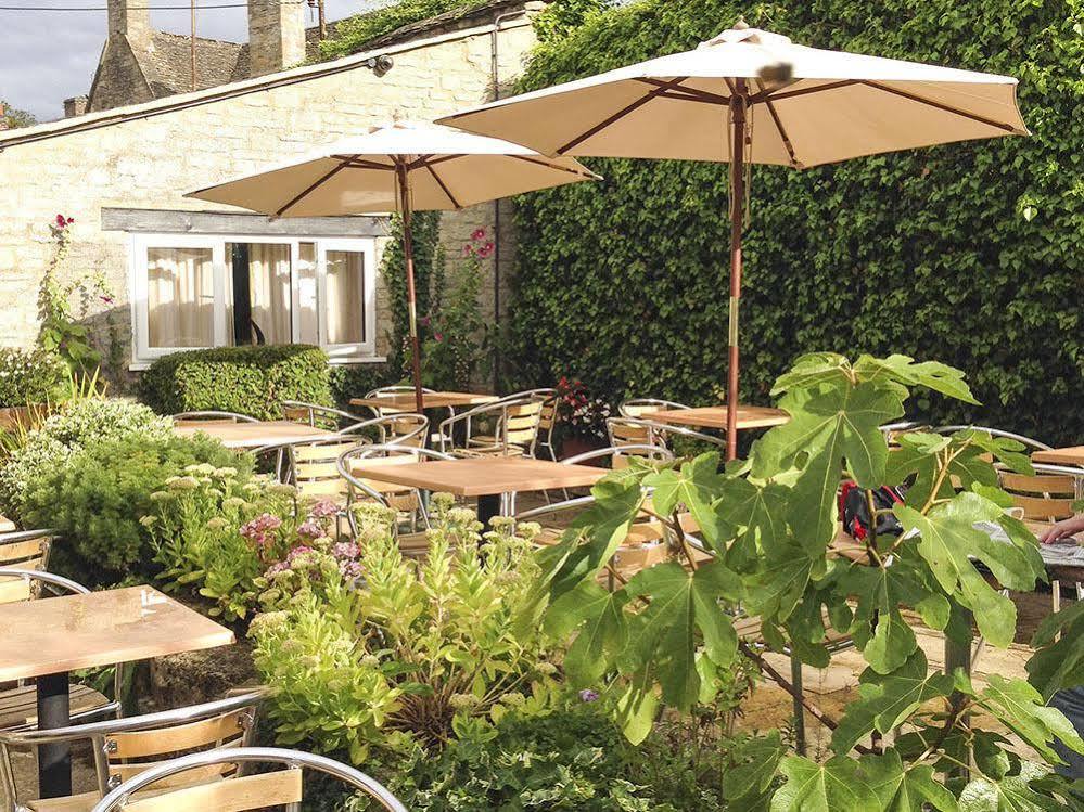 Priory Tearooms Burford With Rooms Ngoại thất bức ảnh