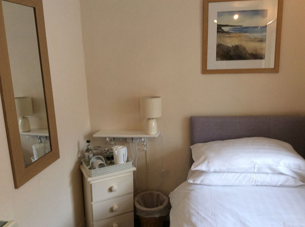 Priory Tearooms Burford With Rooms Ngoại thất bức ảnh