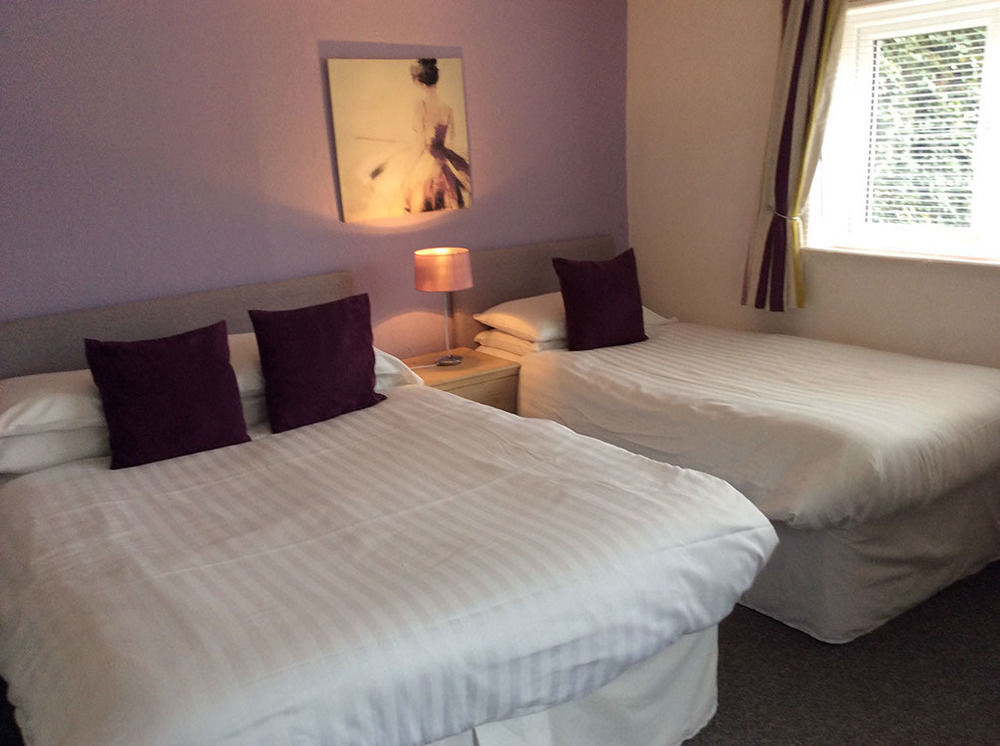 Priory Tearooms Burford With Rooms Ngoại thất bức ảnh