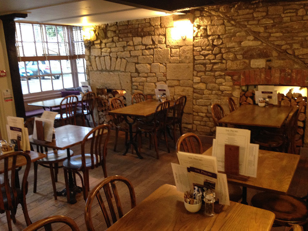 Priory Tearooms Burford With Rooms Ngoại thất bức ảnh